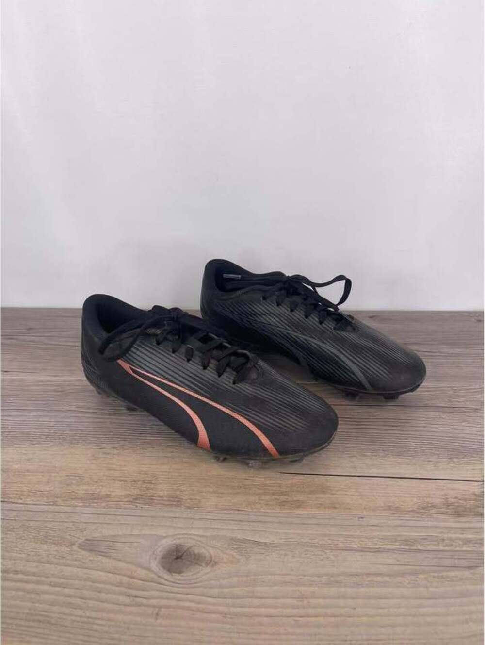 Puma Ultra Play FG/AG Soccer Cleats Size US 4.5